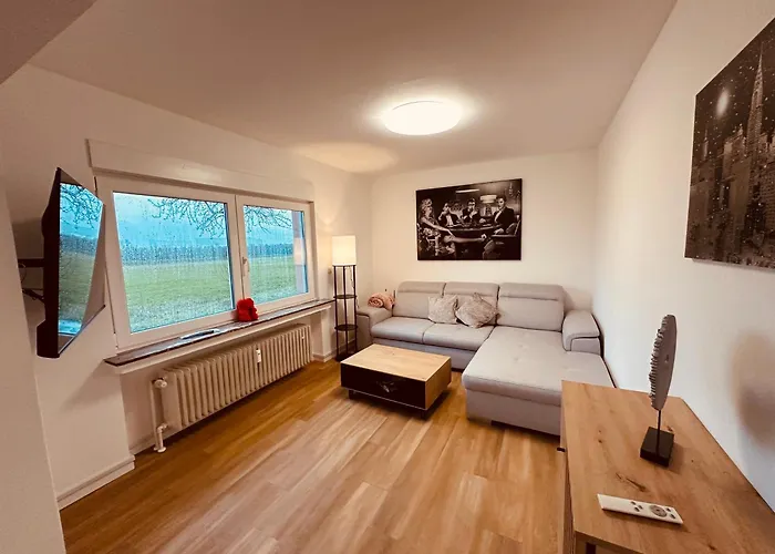 Zur Schoenen Aussicht I 55 I Am Feld I Zuhause